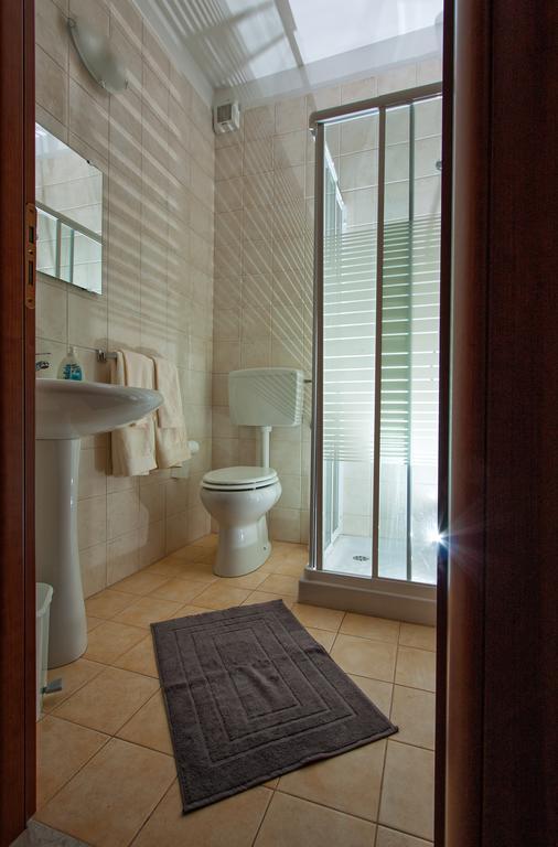 Joanne B&B Canicattini Bagni Ruang foto