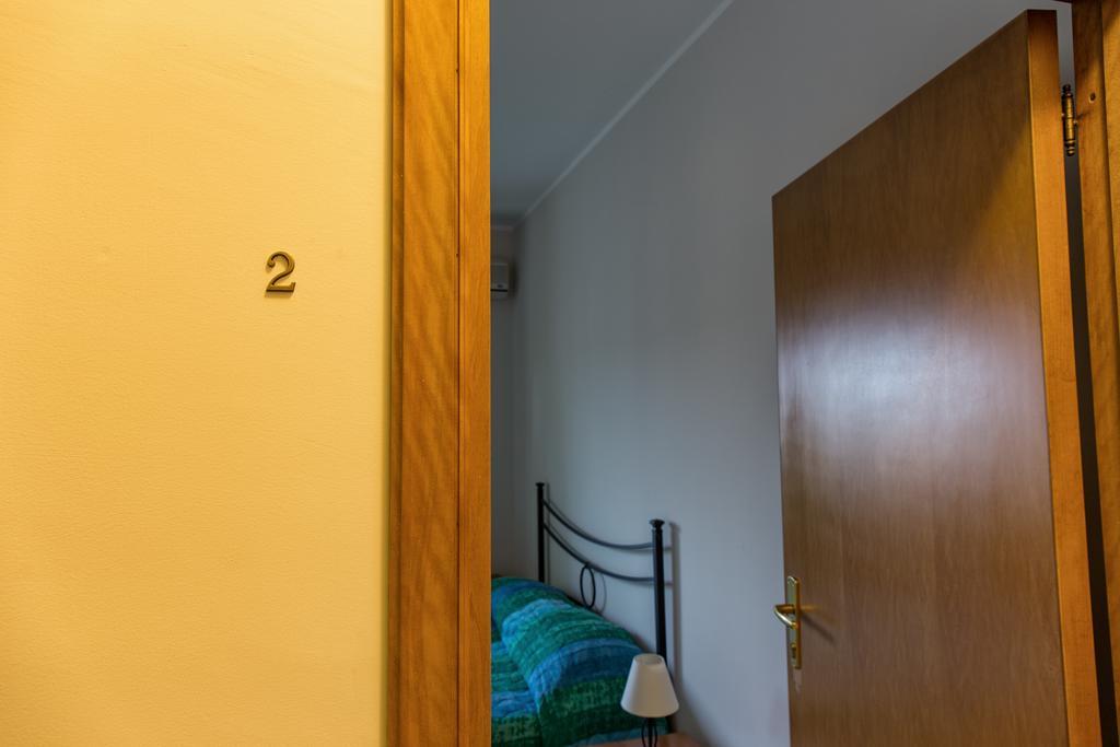 Joanne B&B Canicattini Bagni Ruang foto