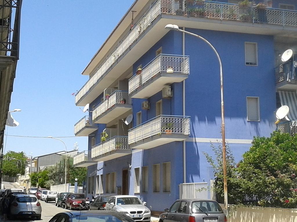 Joanne B&B Canicattini Bagni Bagian luar foto
